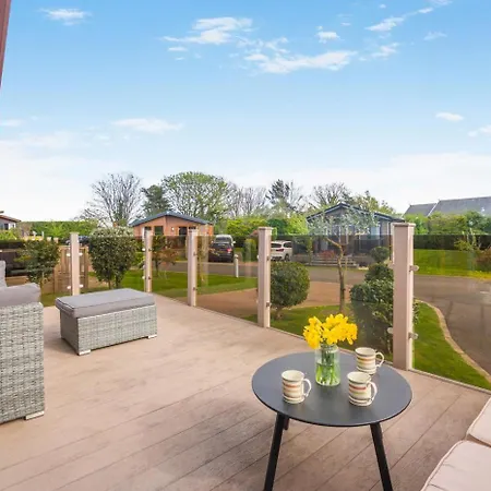 3 Bed In Whitby Oc-wa057 *