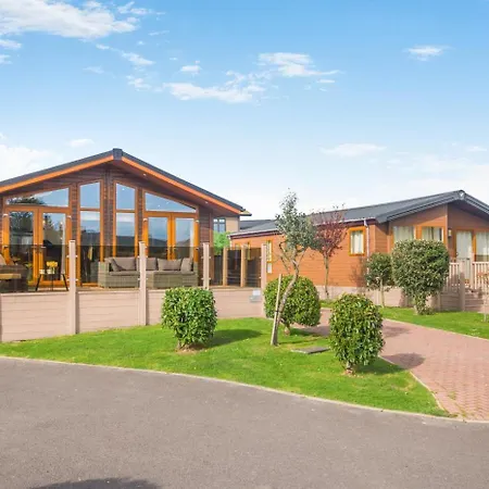 3 Bed In Whitby Oc-wa057 Runswick