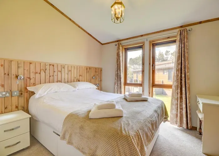 Semesterbostad 3 Bed In Whitby Oc-wa057 Runswick