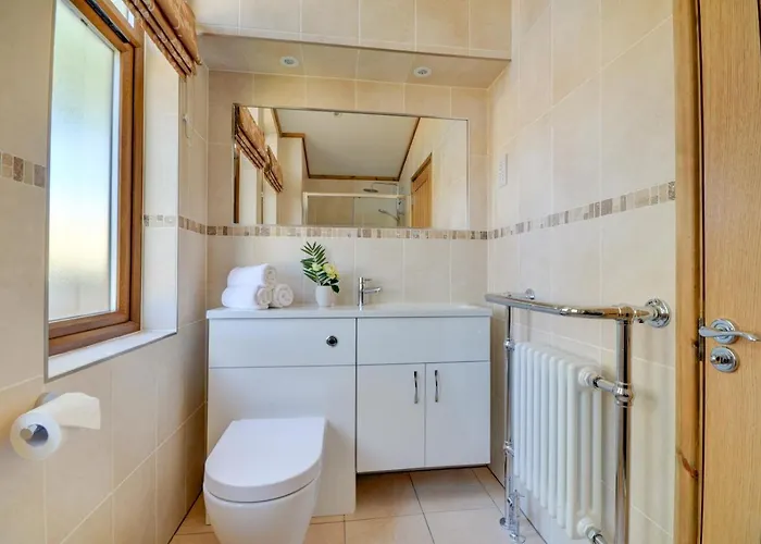 3 Bed In Whitby Oc-wa057 * Runswick